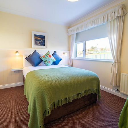 Ashe'S Accommodation Dingle Bagian luar foto