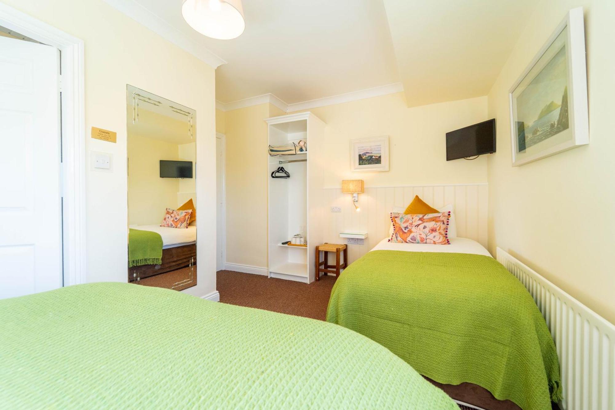 Ashe'S Accommodation Dingle Bagian luar foto