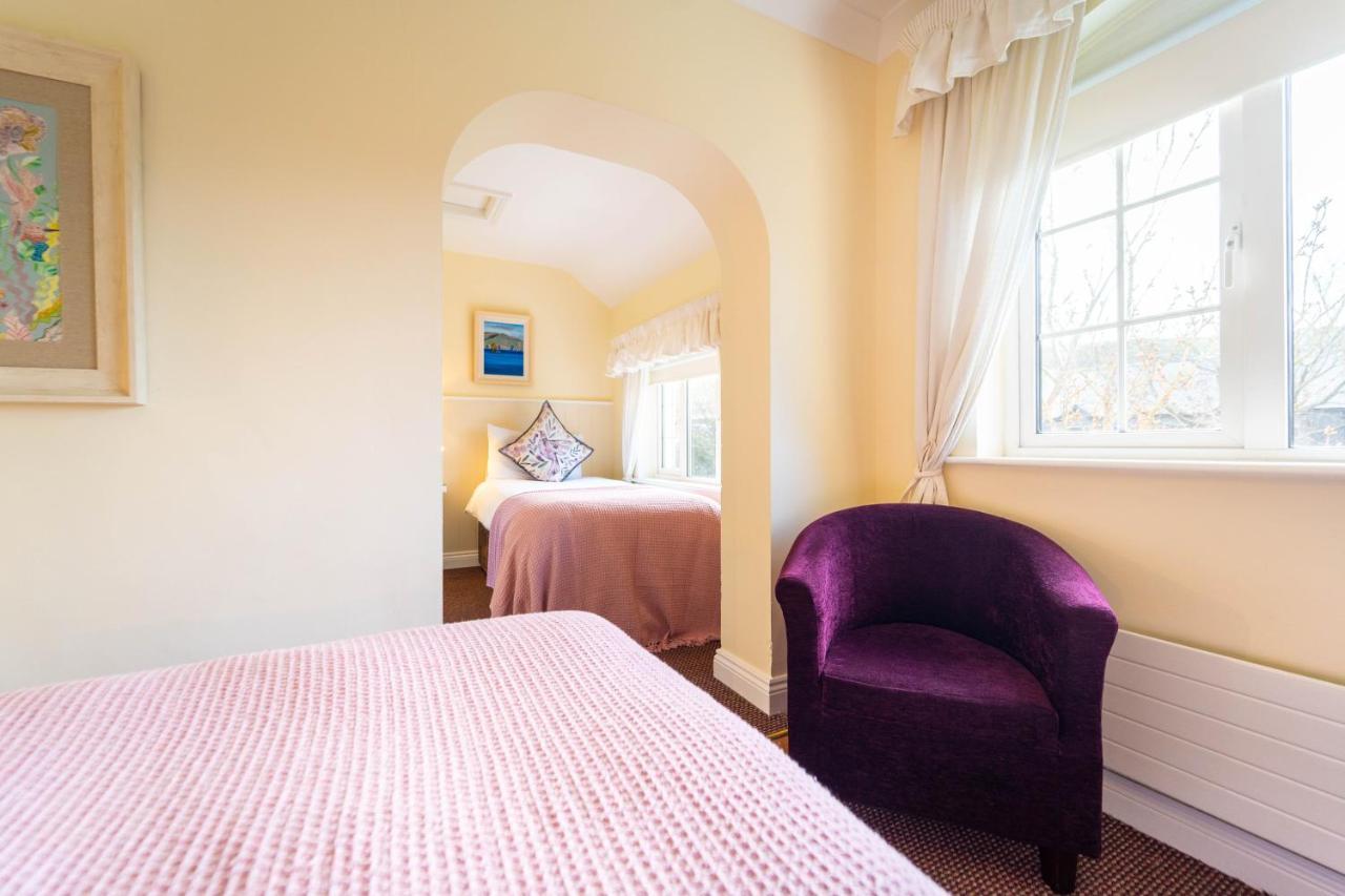 Ashe'S Accommodation Dingle Bagian luar foto