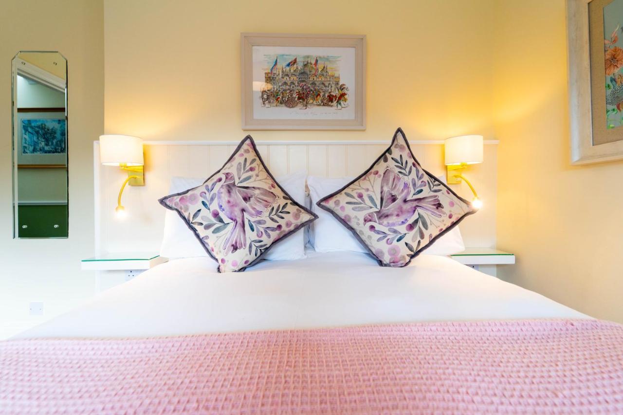 Ashe'S Accommodation Dingle Bagian luar foto