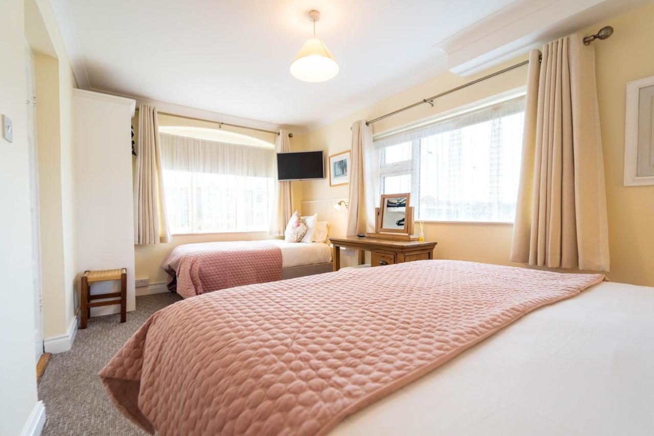 Ashe'S Accommodation Dingle Bagian luar foto